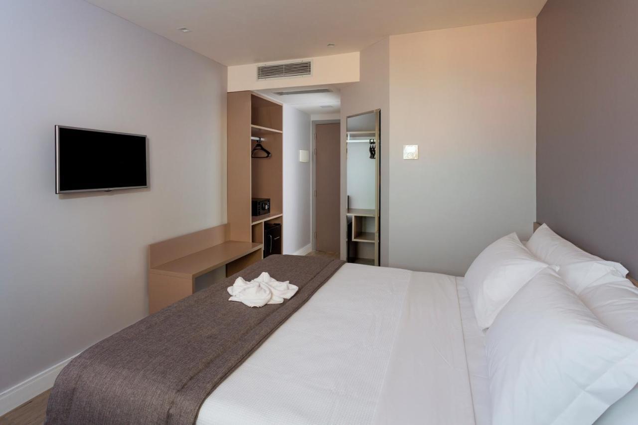 Standard Double Room,754418557:JPEG